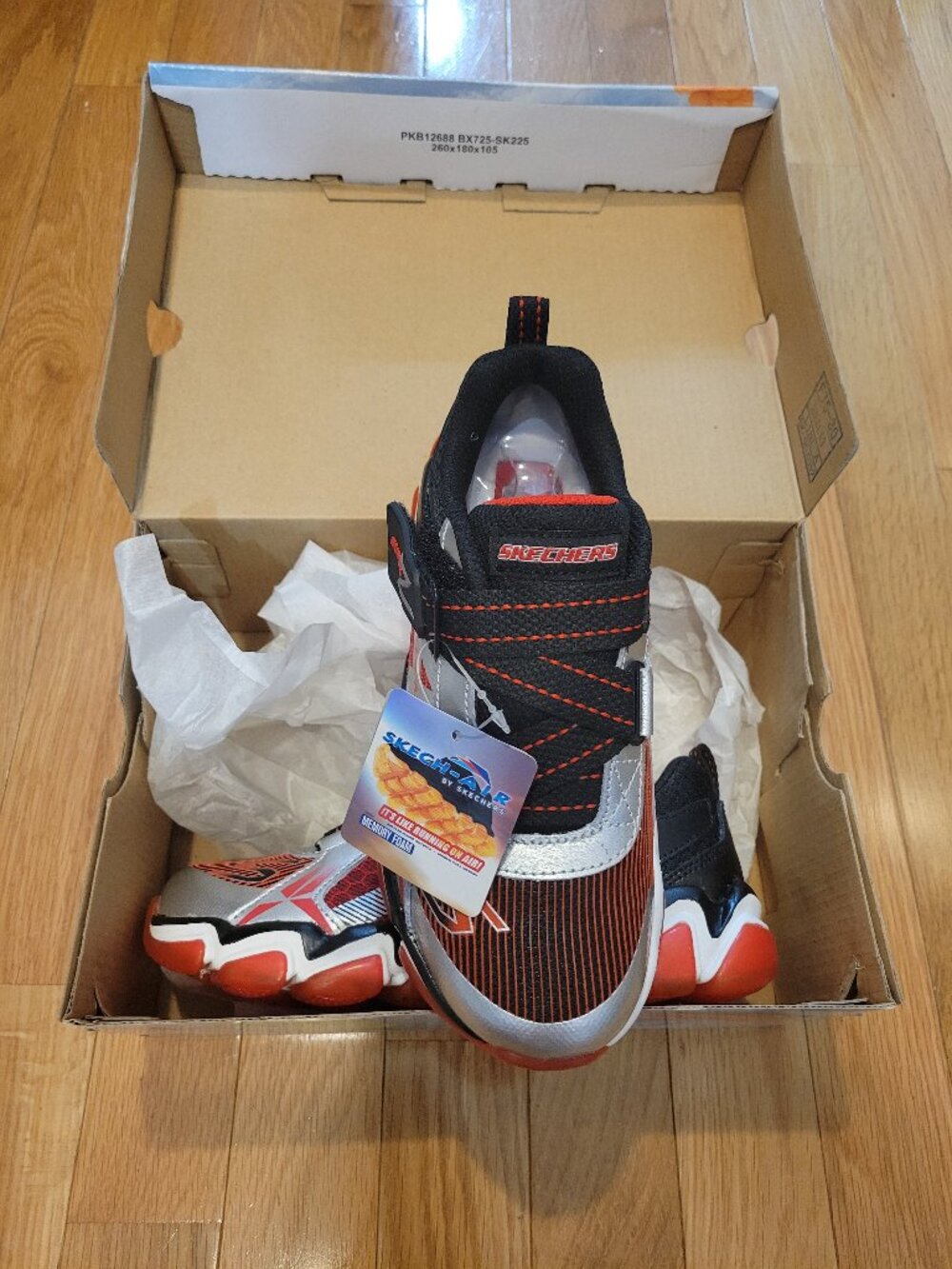 NWT Sketchers Sketch Air shoes